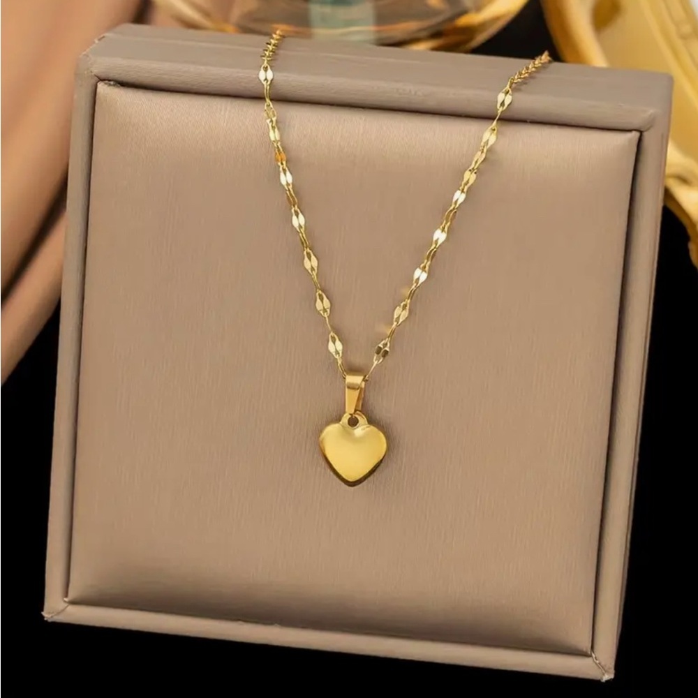 Delicate Gold Heart Pendant Necklace with Dainty Chain